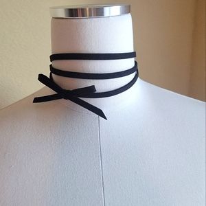 Banana Republic, Black